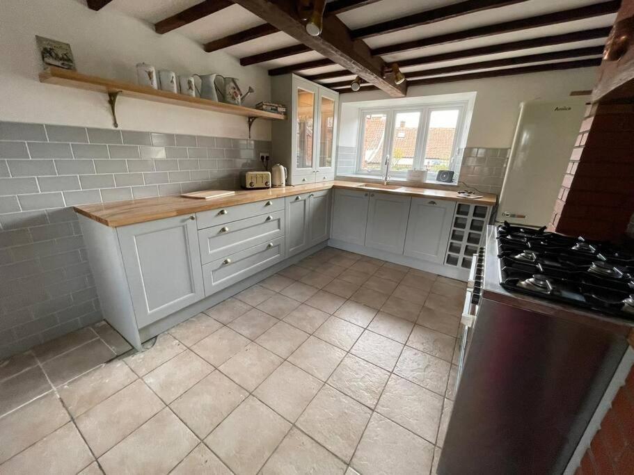 Gardeners Cottage Near The Norfolk Coast Knapton  外观 照片