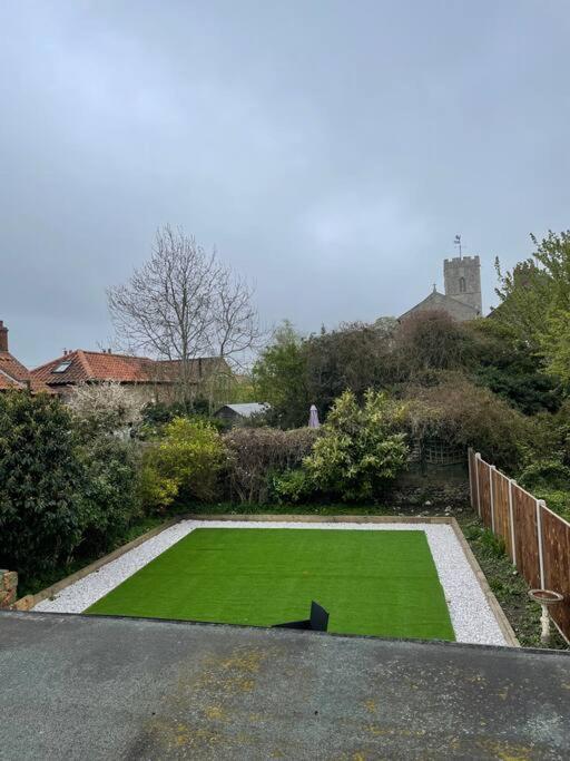 Gardeners Cottage Near The Norfolk Coast Knapton  外观 照片